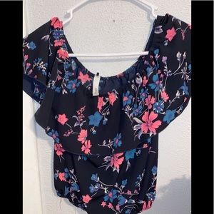 Minimi Off the Shoulders Top